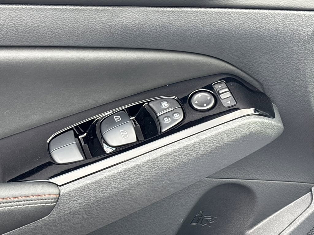 New 2025 Nissan Altima 2.5 SR w/ SR Premium Package image 31