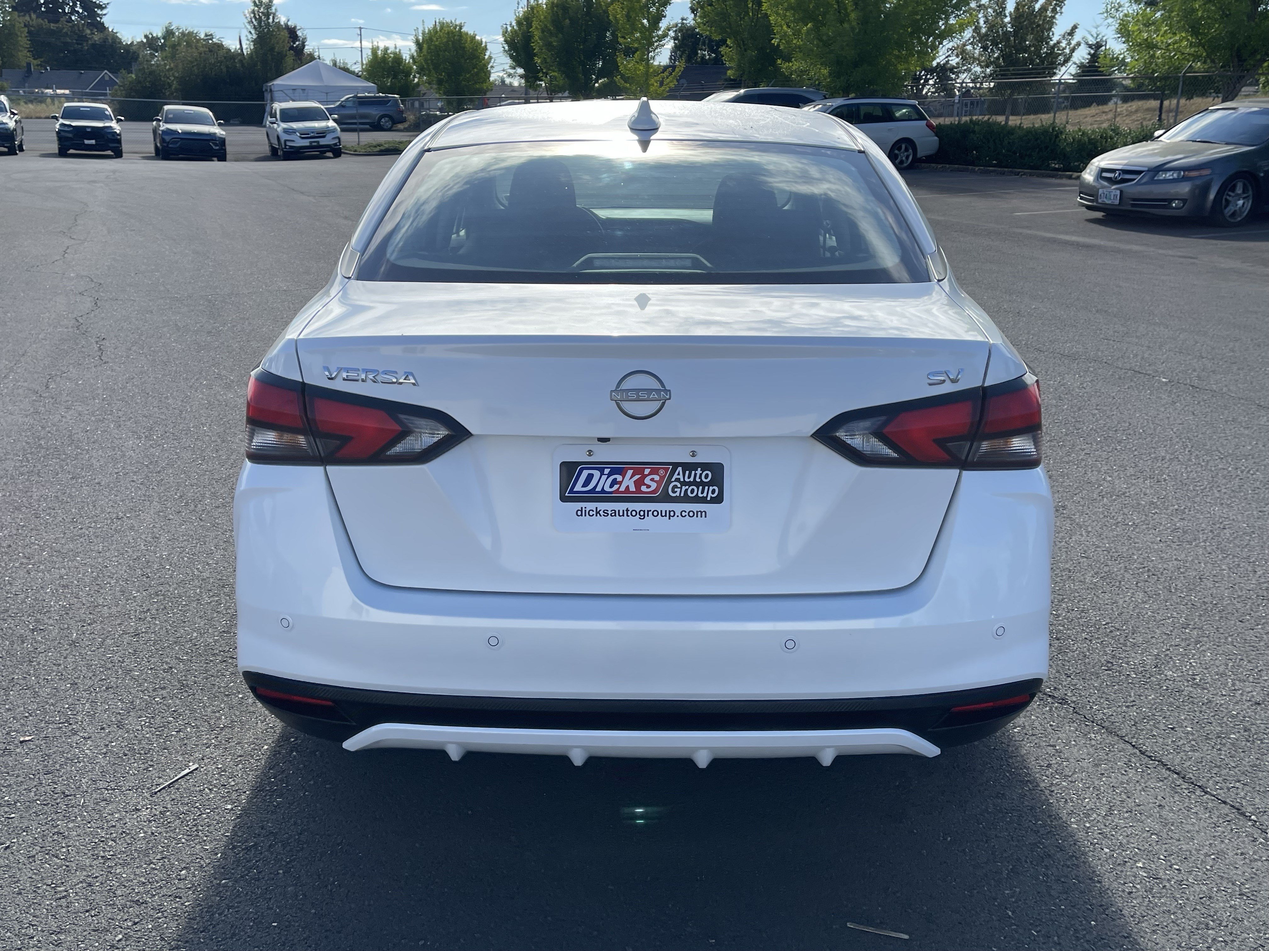 Used 2024 Nissan Versa SV FWD image 4