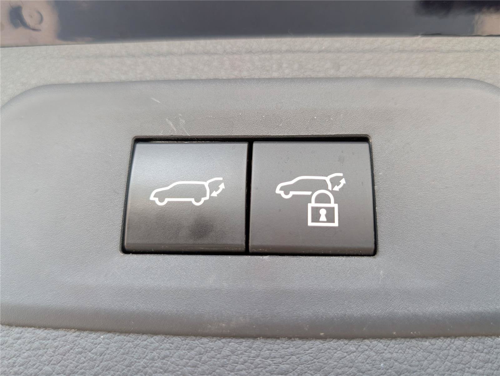 Certified 2025 Lexus TX 500h AWD w/ Technology Package image 16