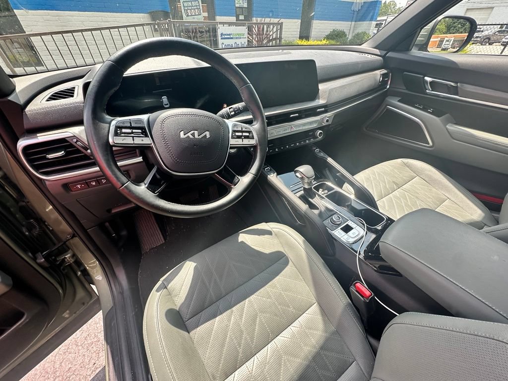Used 2024 Kia Telluride EX X-Line AWD/4WD image 9