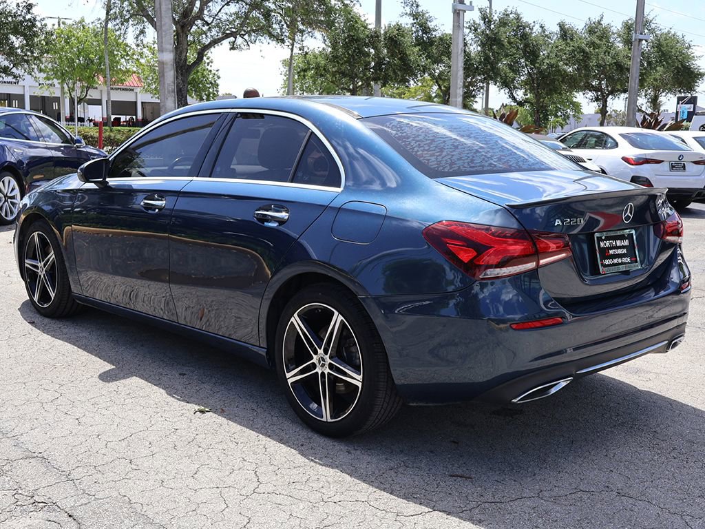 Used 2022 Mercedes-Benz A 220 4MATIC w/ Premium Package image 8