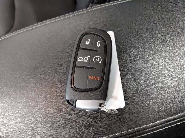 Used 2022 Jeep Cherokee Limited AWD/4WD image 7