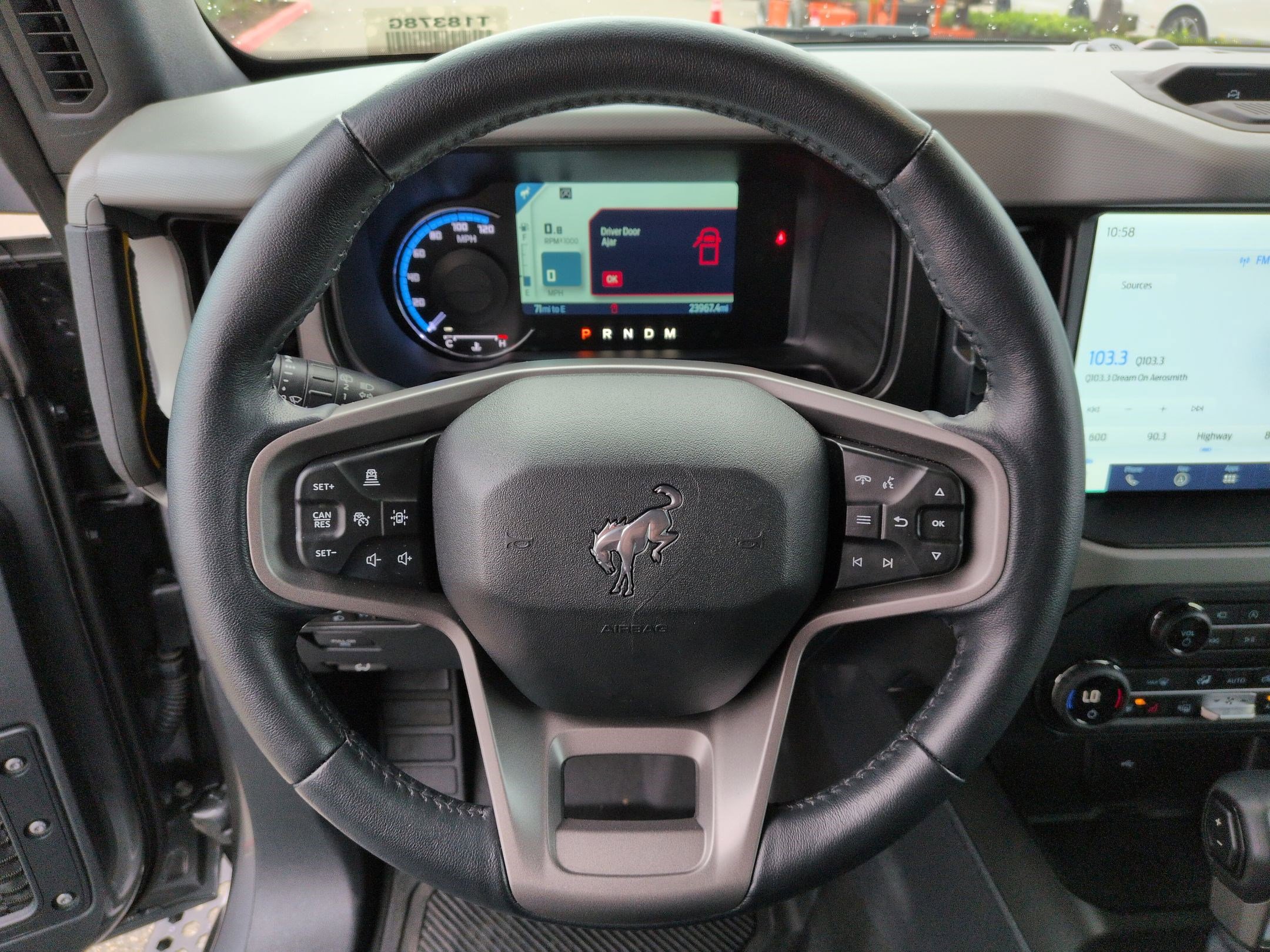 Used 2023 Ford Bronco Badlands image 18