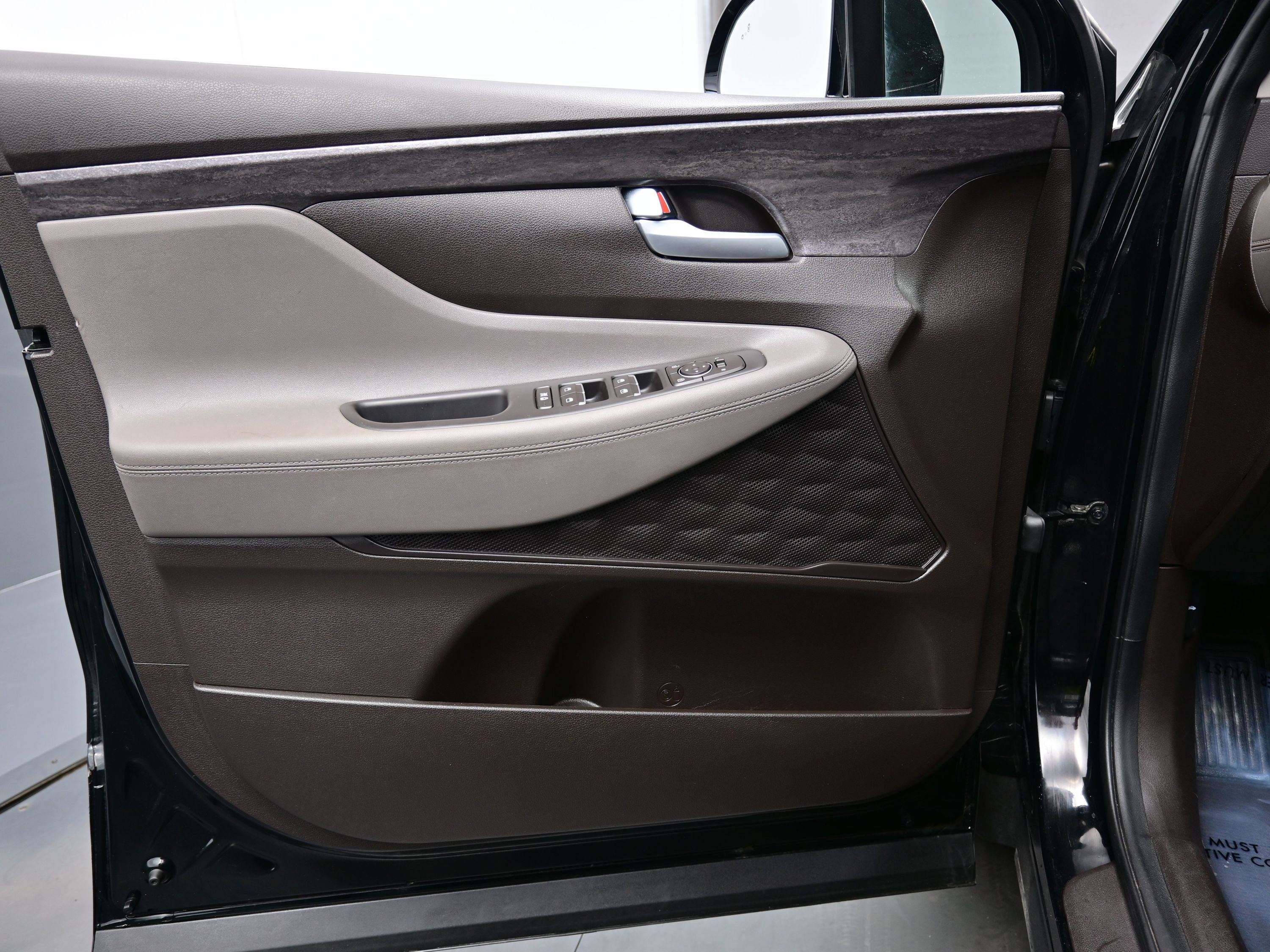 Used 2020 Hyundai Santa Fe SEL FWD image 10