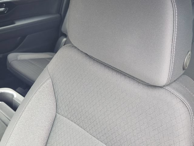 Used 2025 Chevrolet Suburban LS RWD image 20