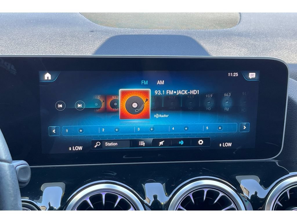 Used 2021 Mercedes-Benz GLA 250 image 26