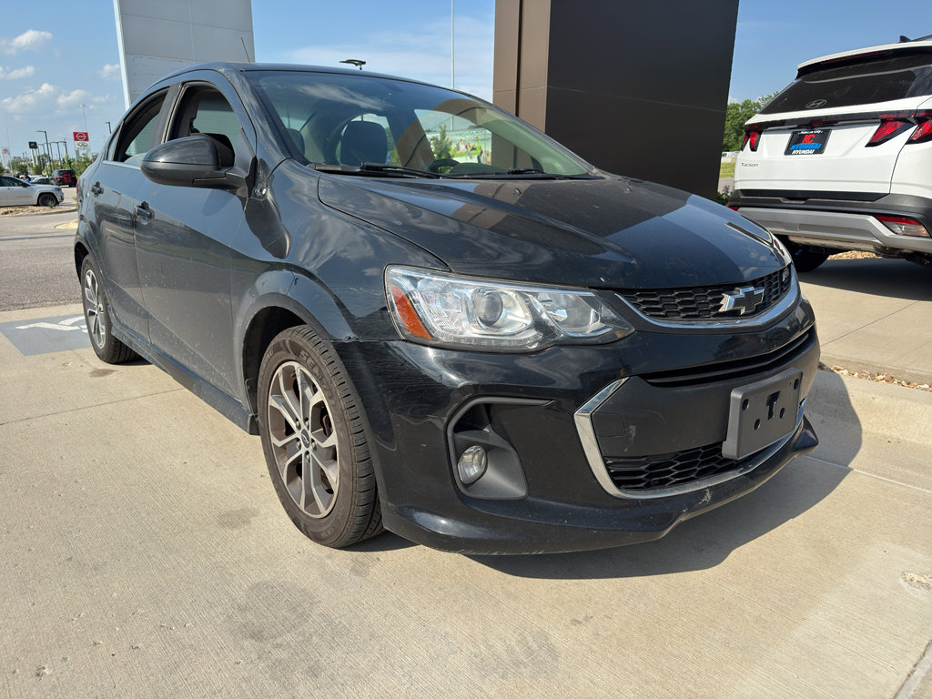 Used 2019 Chevrolet Sonic LT w/ RS Package FWD image 3