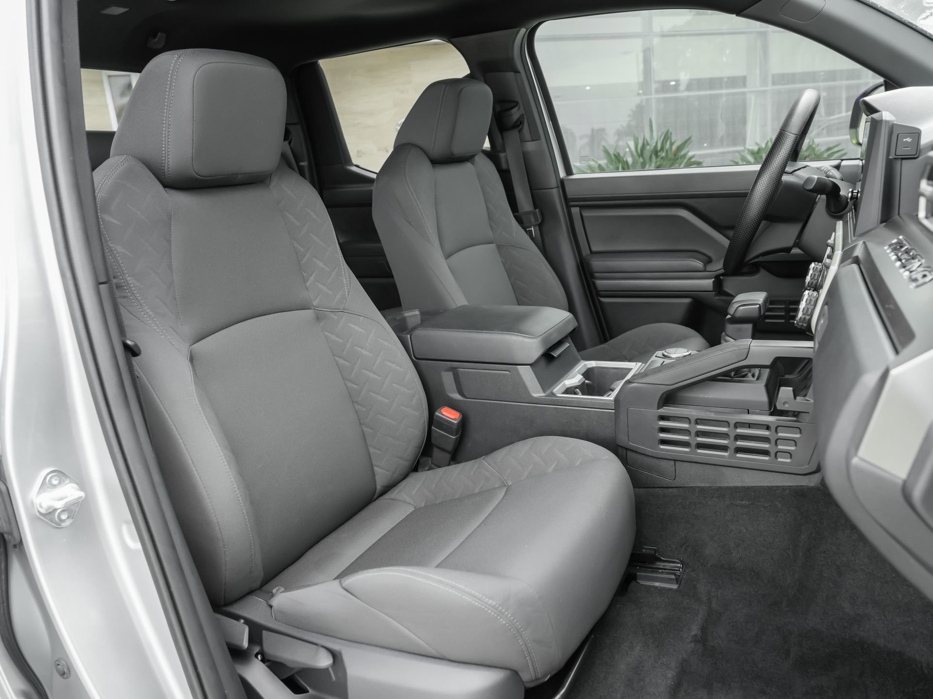 Used 2024 Toyota Tacoma SR5 RWD image 41