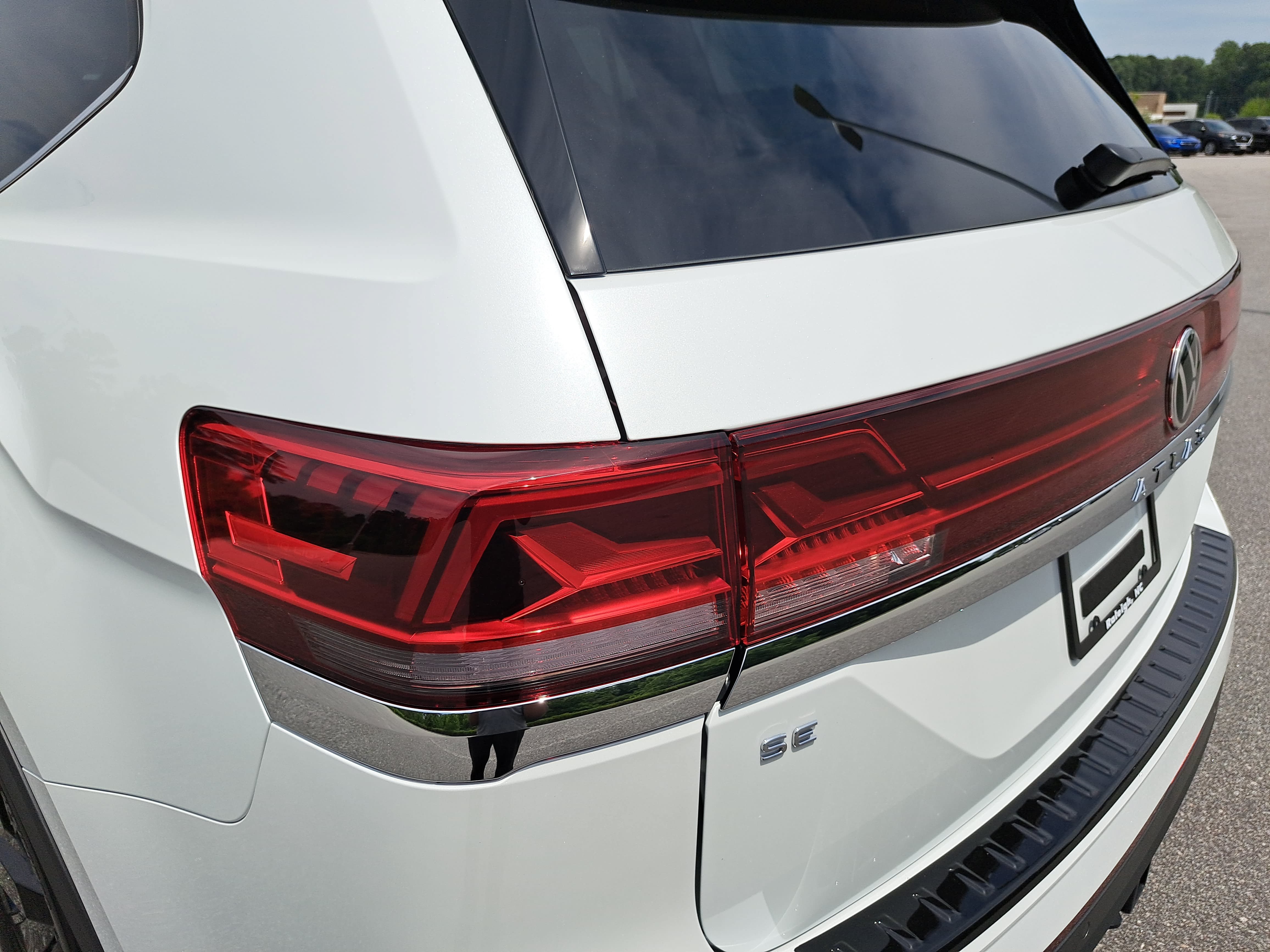 New 2026 Volkswagen Atlas SE FWD image 33