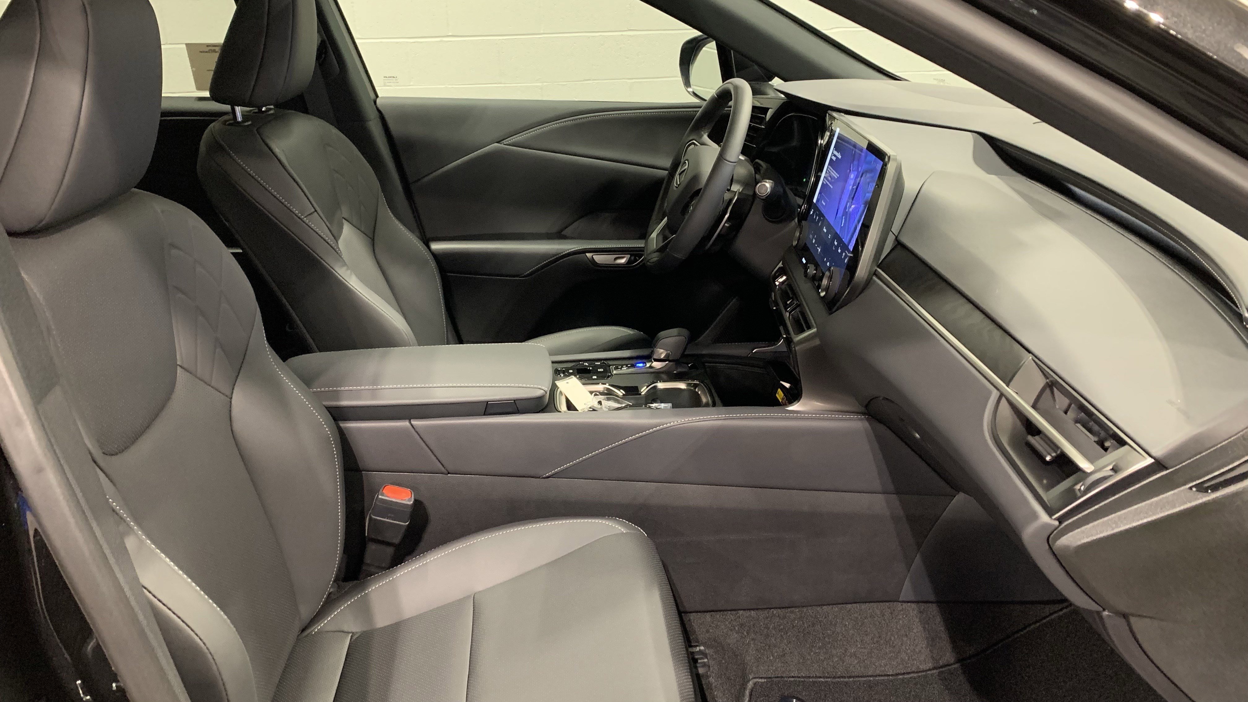 Used 2026 Lexus RX 350h image 42