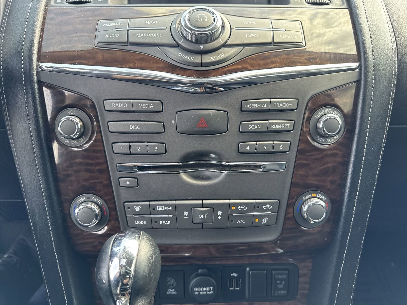 Used 2019 Nissan Armada SL w/ Premium Package AWD/4WD image 16