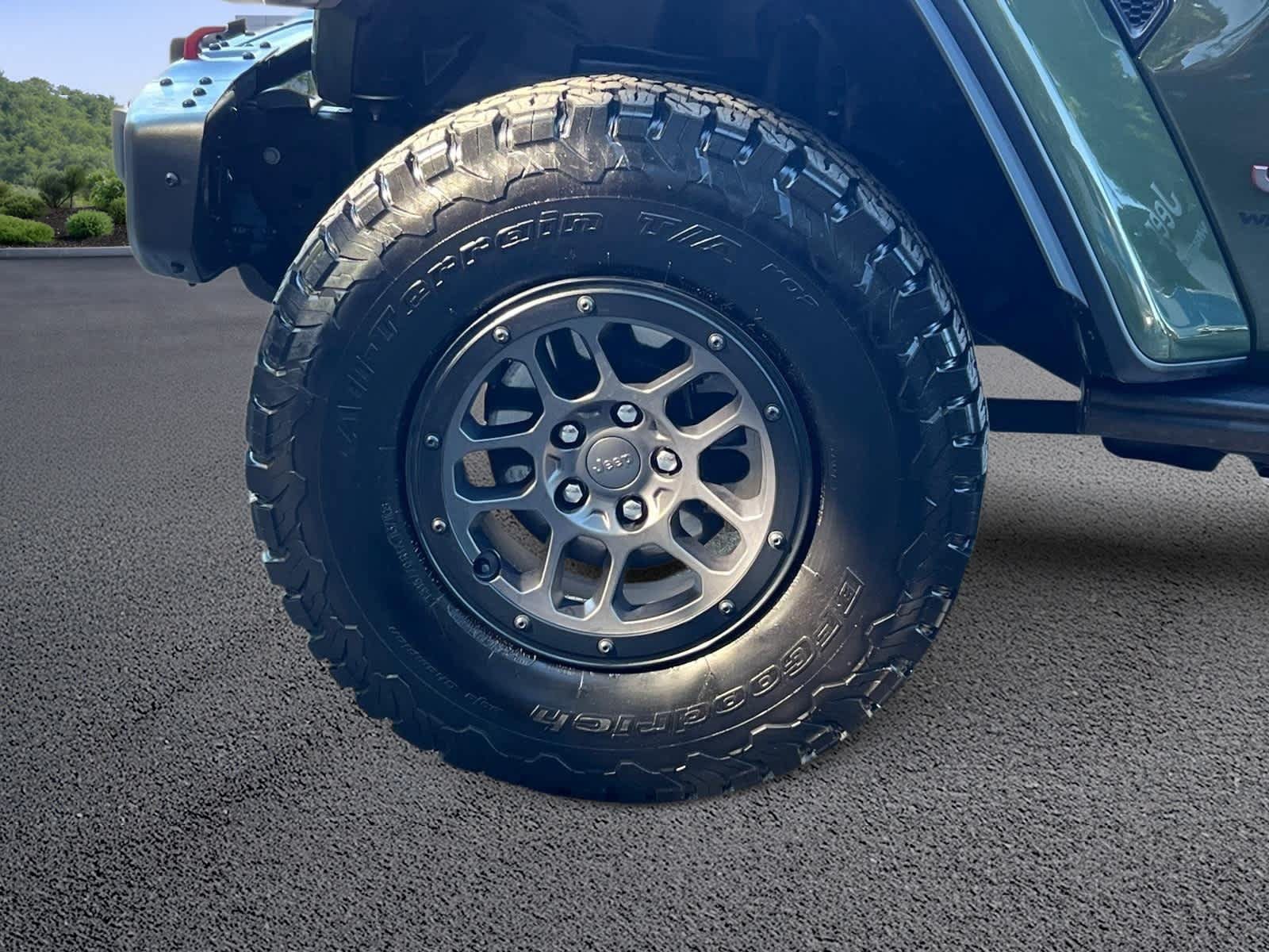 Used 2023 Jeep Wrangler Unlimited Rubicon w/ Xtreme 35 Tire Package AWD/4WD image 11