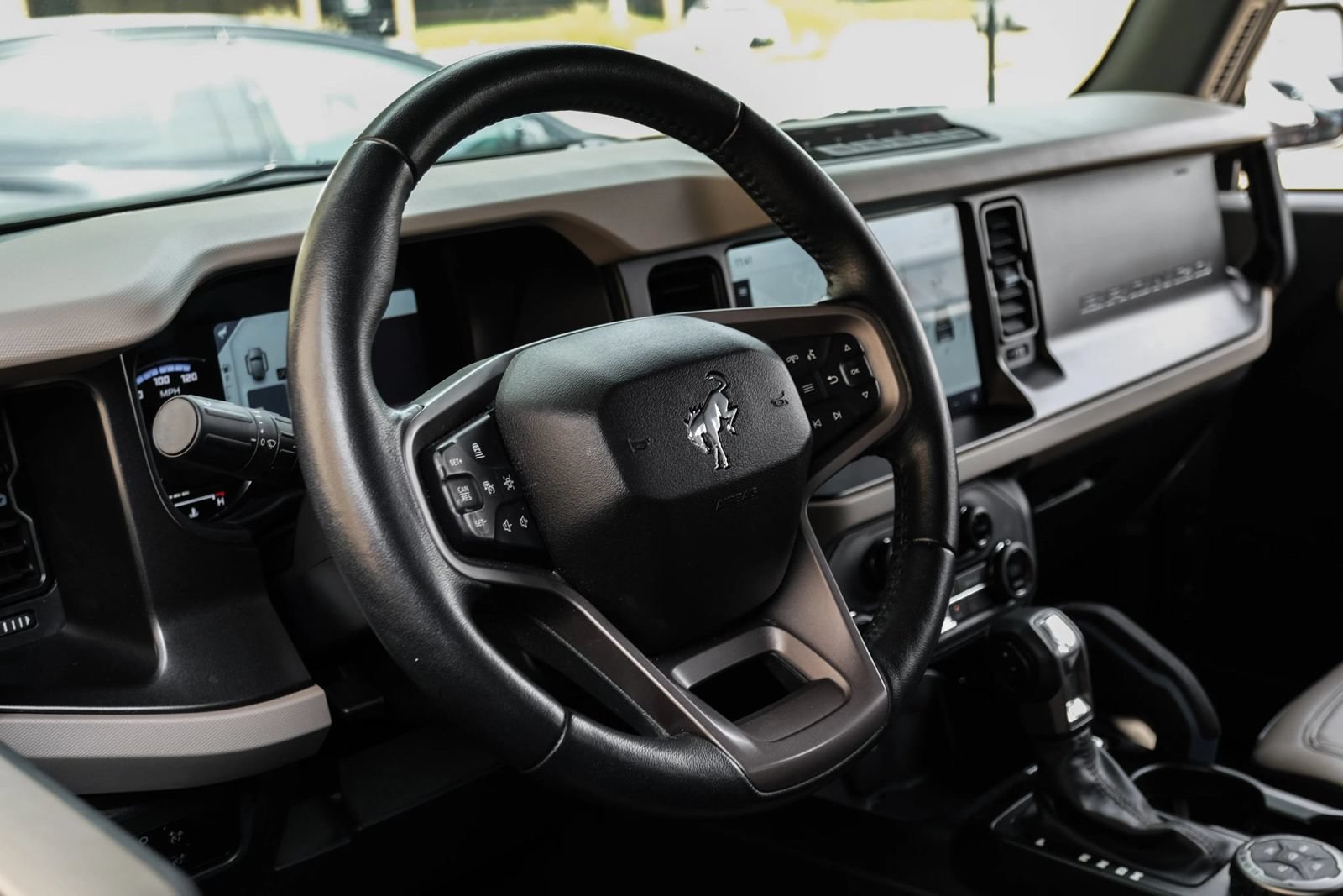 Used 2023 Ford Bronco Wildtrak AWD/4WD image 14
