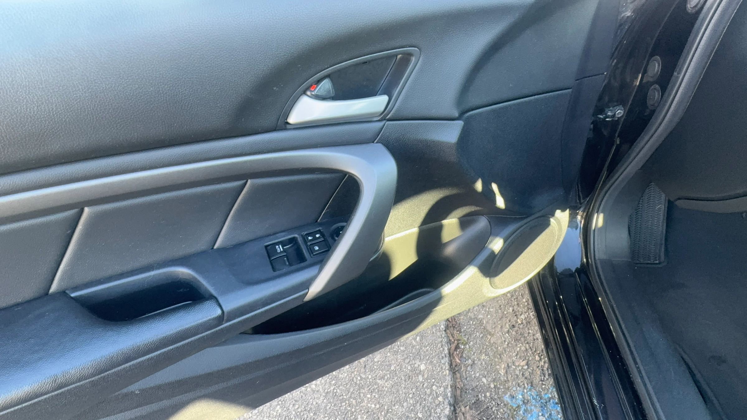 Used 2010 Honda Accord LX-S image 9