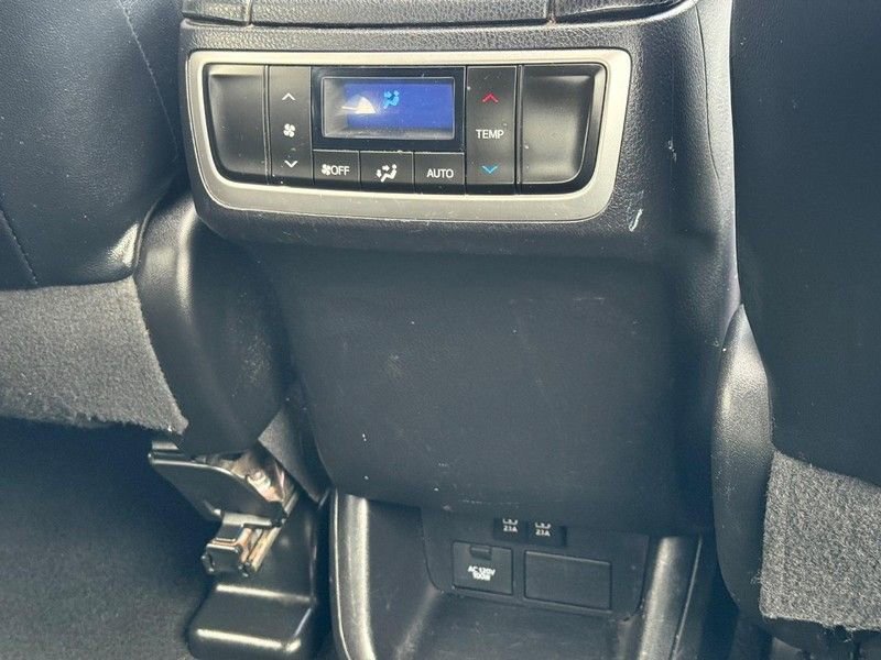 Used 2017 Toyota Highlander Limited w/ Carpet Mat Package AWD/4WD image 13