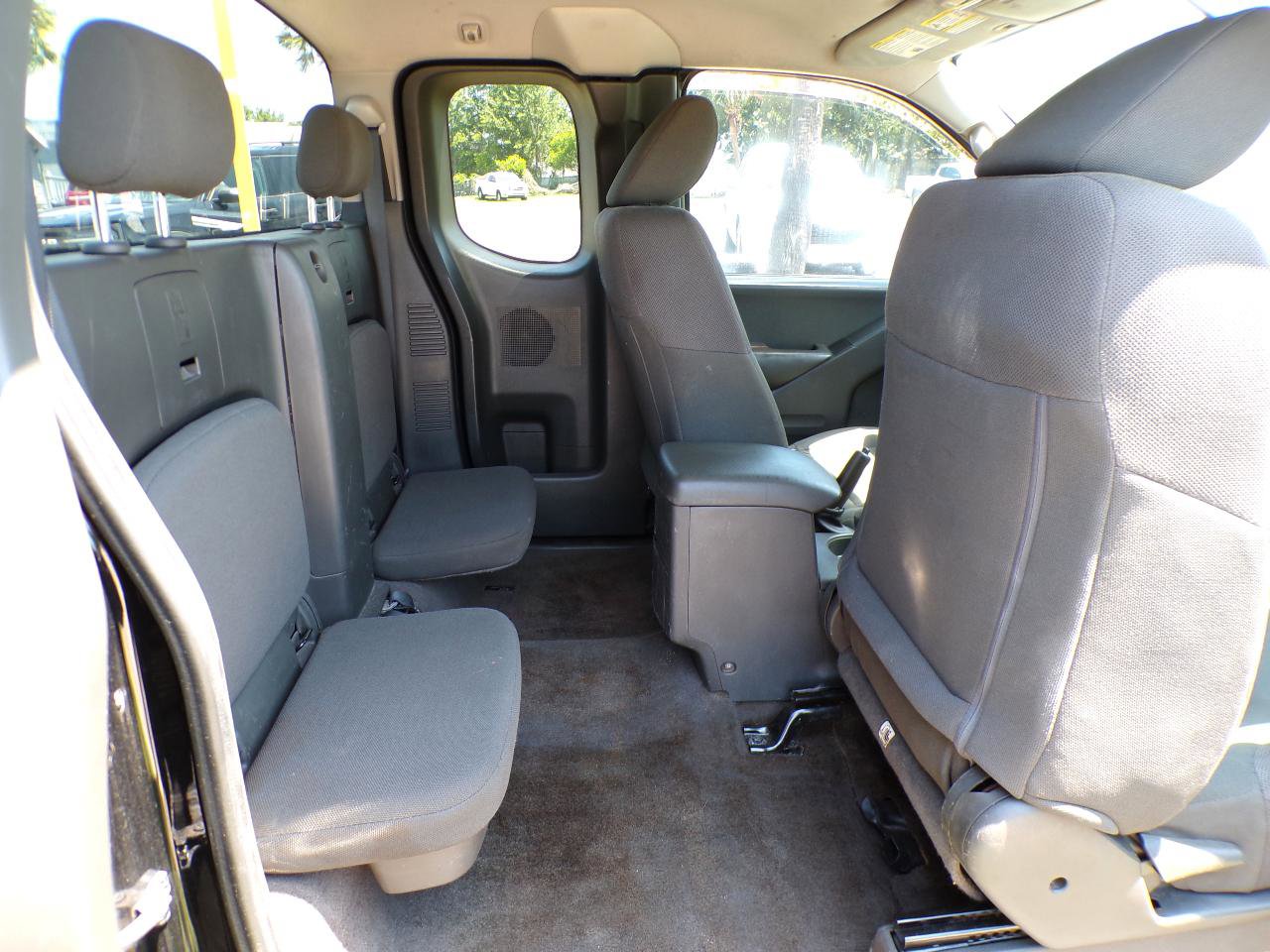 Used 2015 Nissan Frontier S w/ S Preferred Package RWD image 23