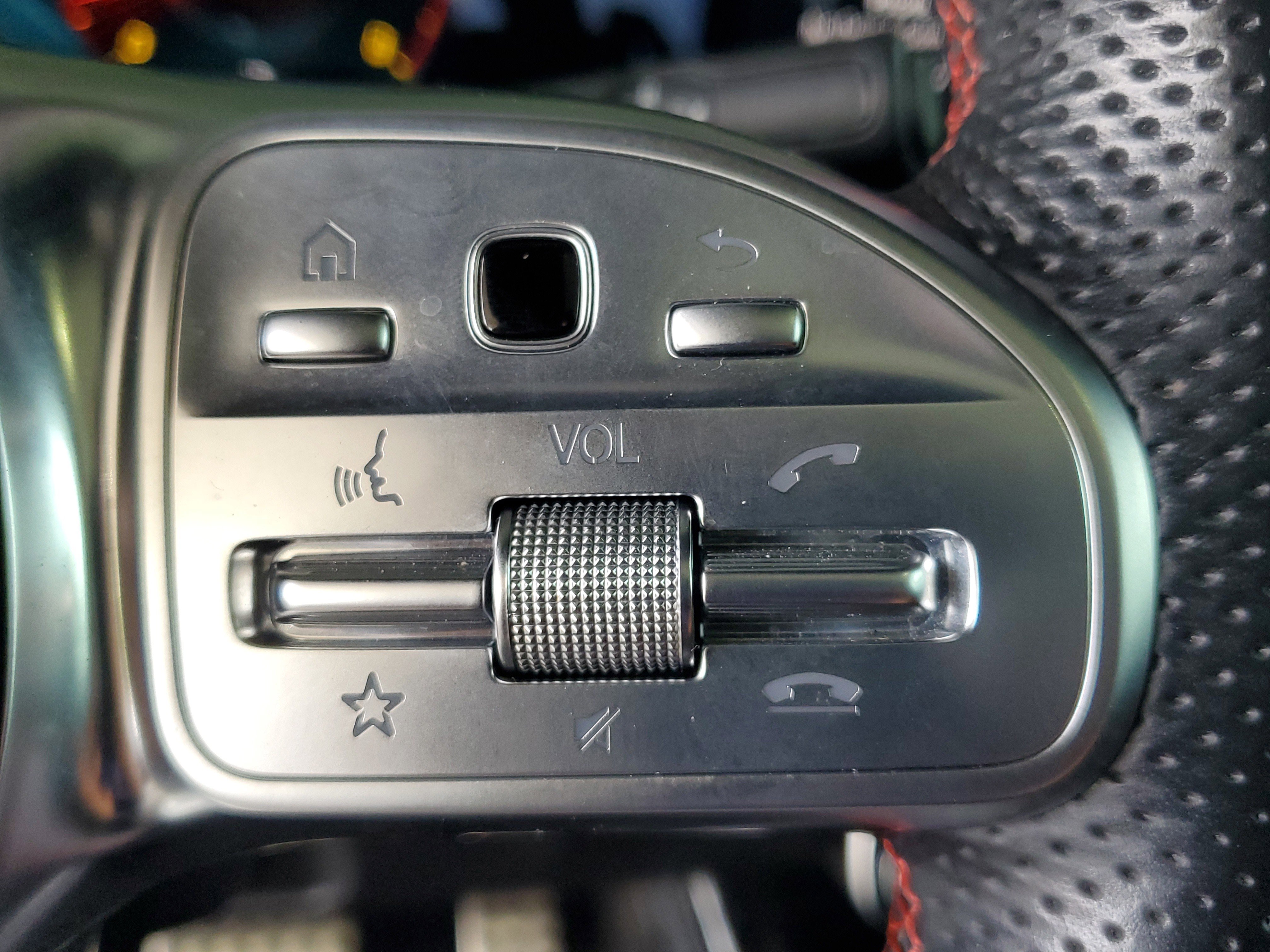 Used 2023 Mercedes-Benz CLA 250 w/ AMG Line image 24