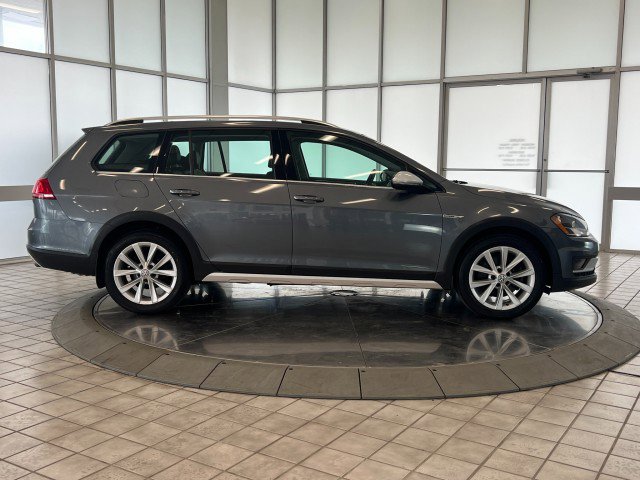 Used 2017 Volkswagen Golf SE AWD/4WD image 8