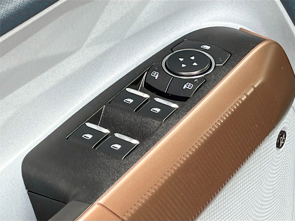 Used 2024 Ford Maverick Lariat image 18