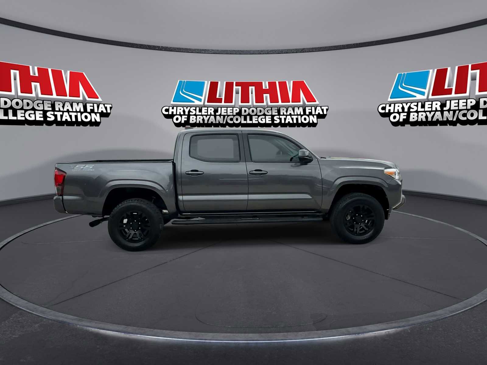 Used 2021 Toyota Tacoma SR w/ SR Convenience Package image 9