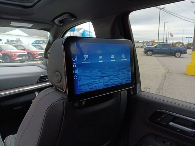 New 2026 Chevrolet Suburban Premier AWD/4WD image 21