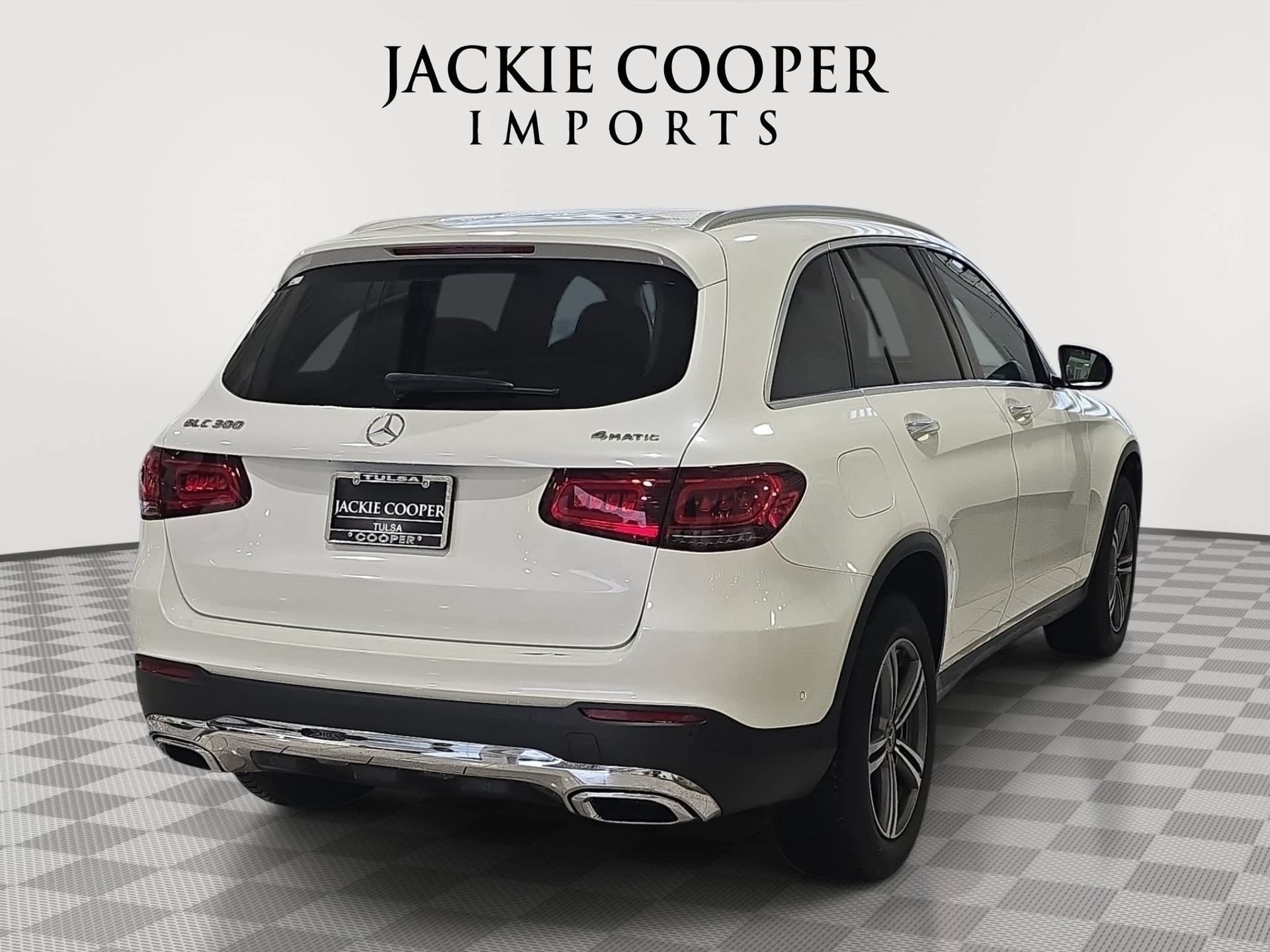 Used 2020 Mercedes-Benz GLC 300 4MATIC image 5