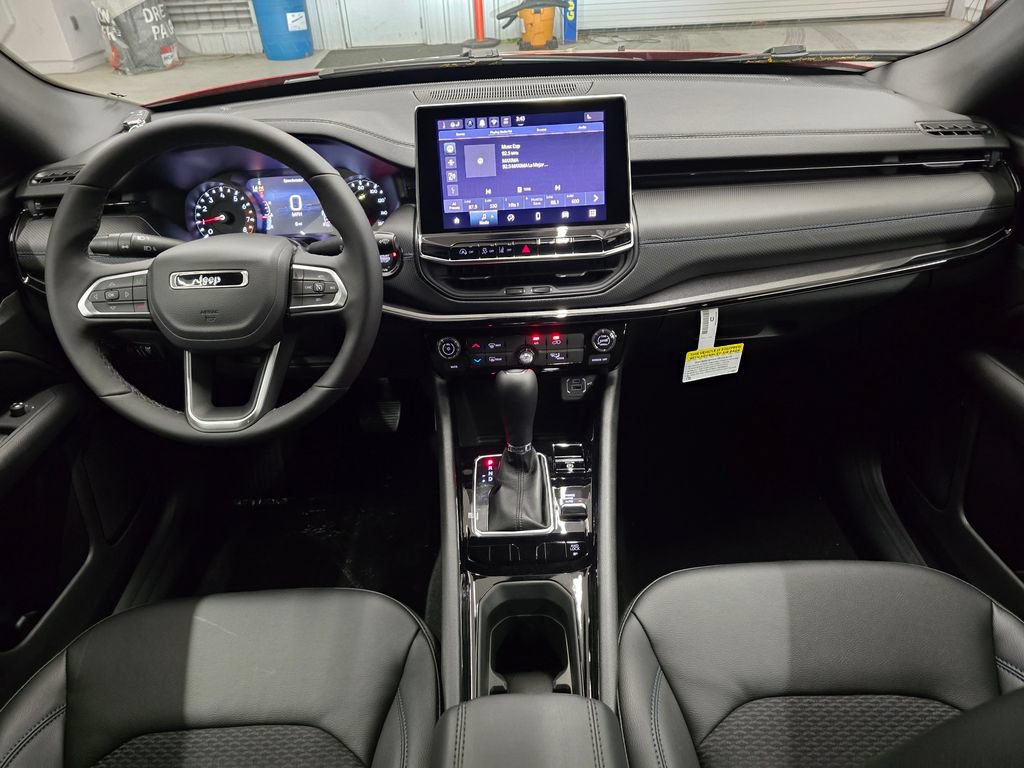 New 2026 Jeep Compass Latitude AWD/4WD image 31