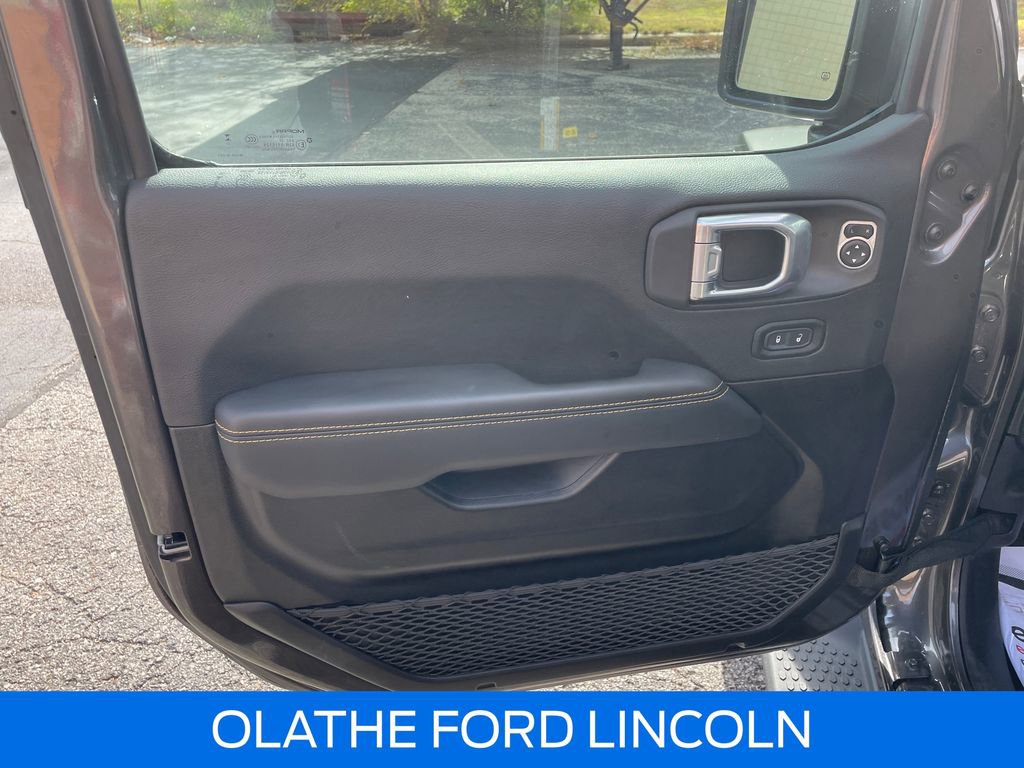 Used 2025 Jeep Wrangler Sahara w/ Safety Group image 21