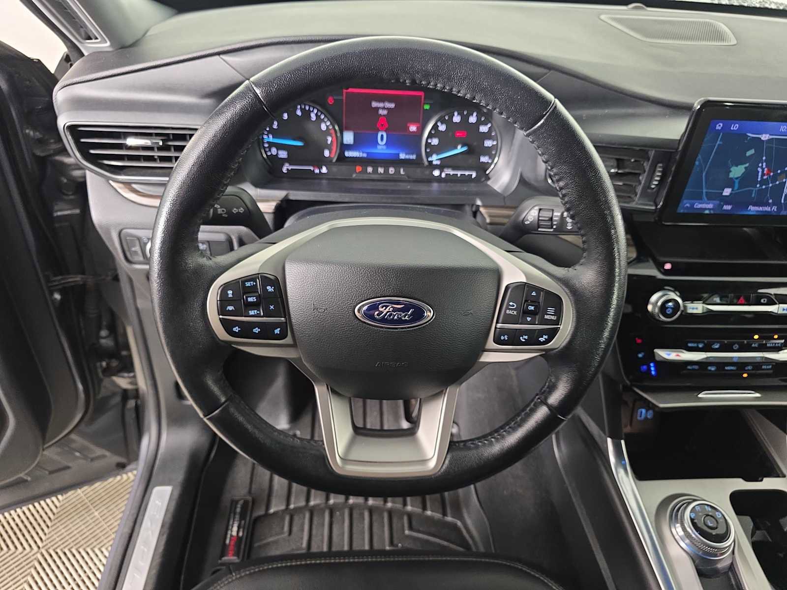 Used 2022 Ford Explorer Limited image 14