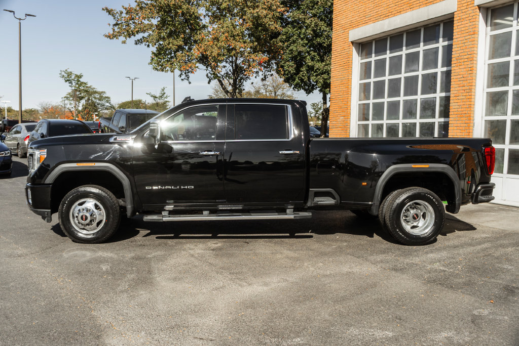Used 2023 GMC Sierra 3500 Denali AWD/4WD image 44
