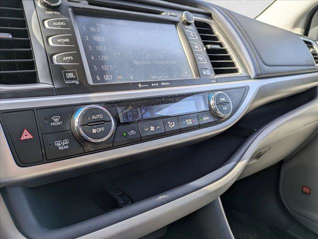 Used 2019 Toyota Highlander Limited Platinum image 13