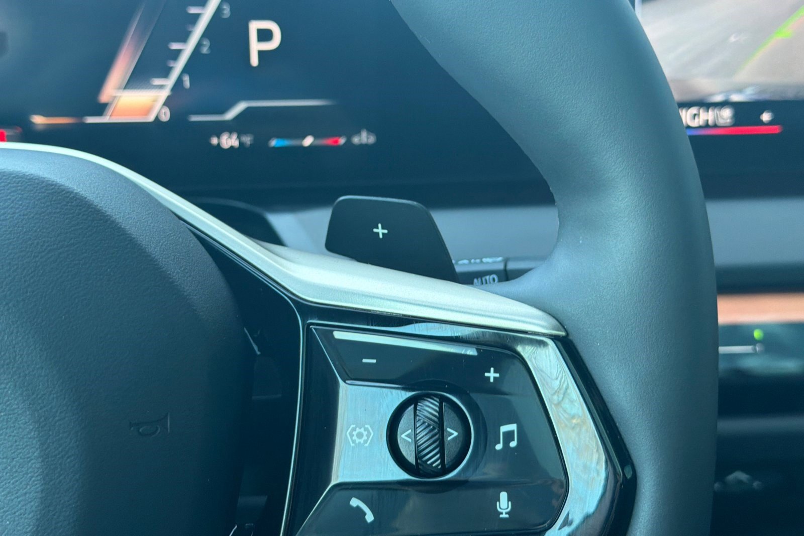 Used 2025 BMW X3 xDrive30i w/ Premium Package image 34