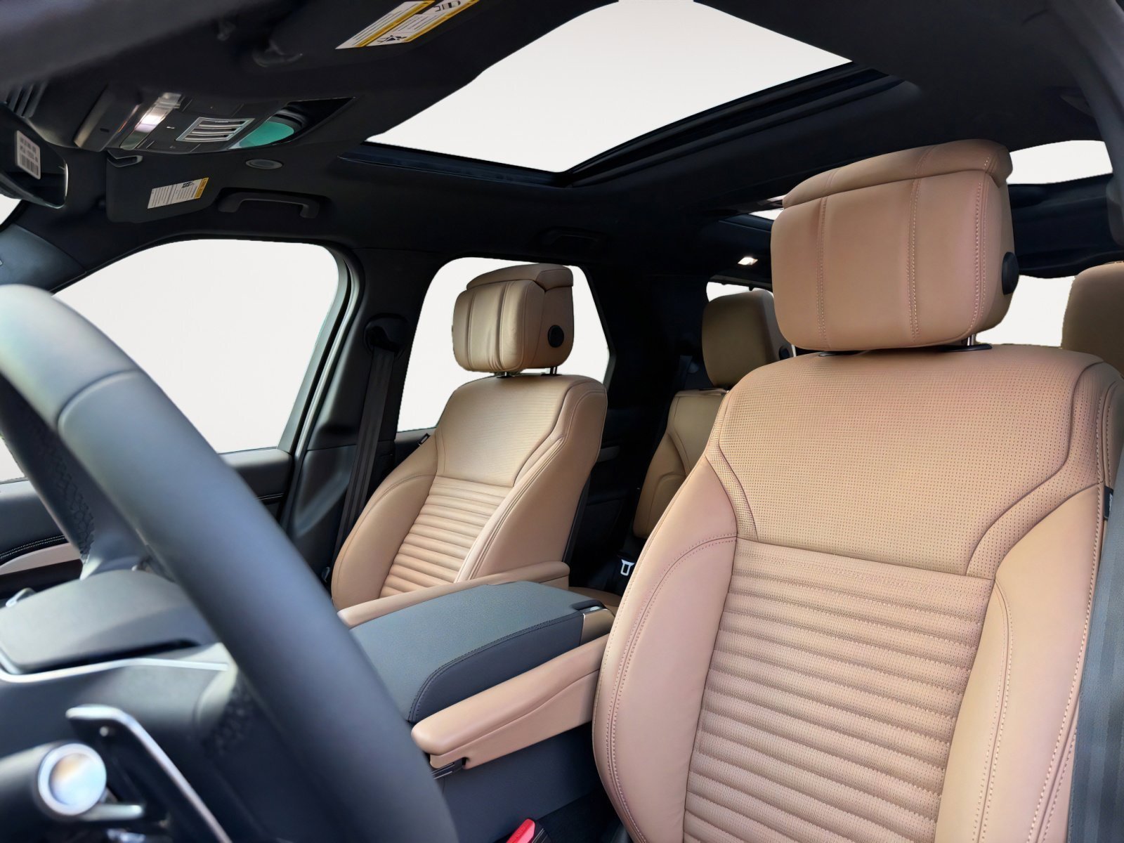 New 2026 Land Rover Discovery Limited Edition image 7