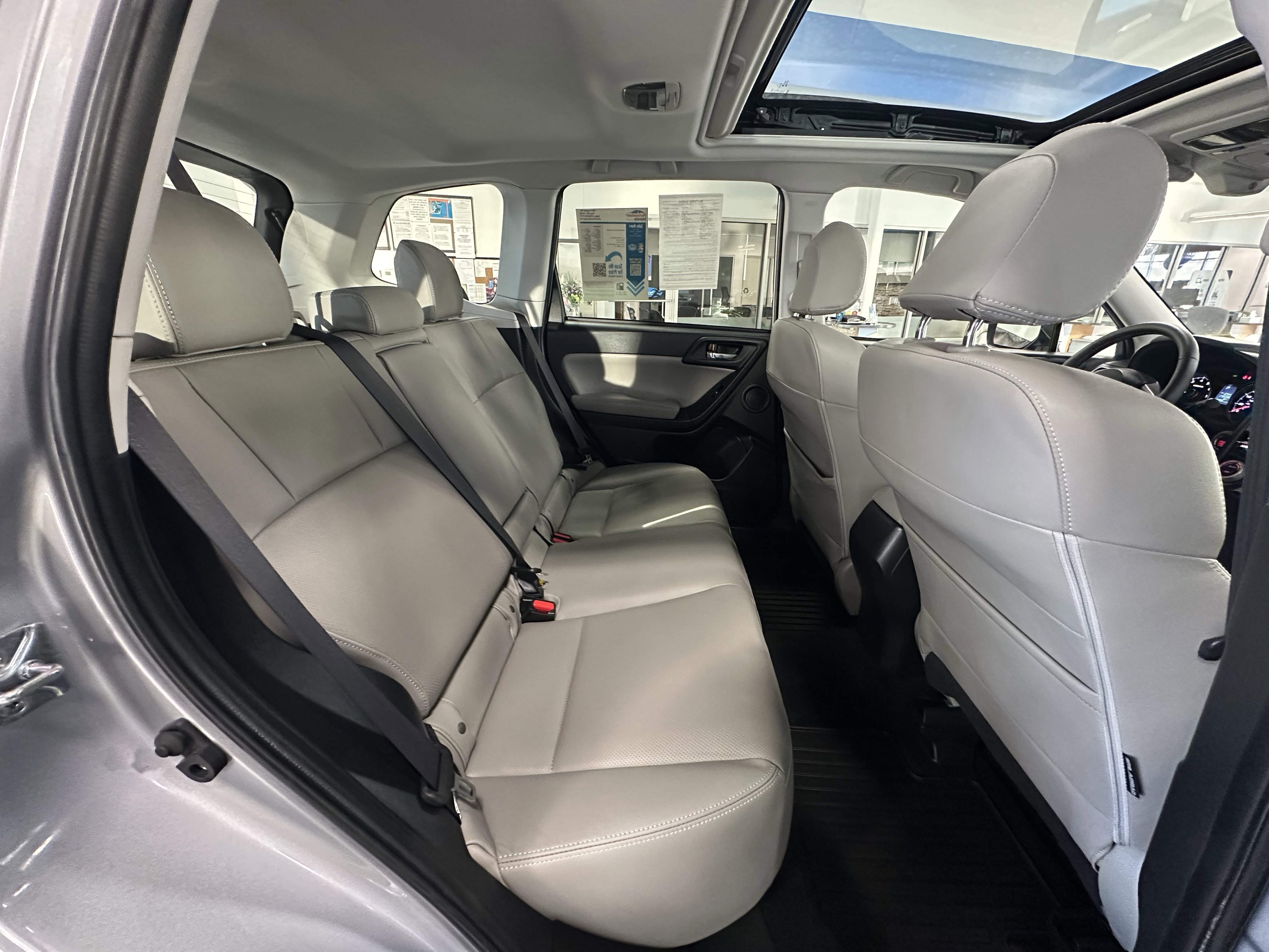 Used 2016 Subaru Forester 2.5i Touring w/ Eyesight & Navigation System AWD/4WD image 21