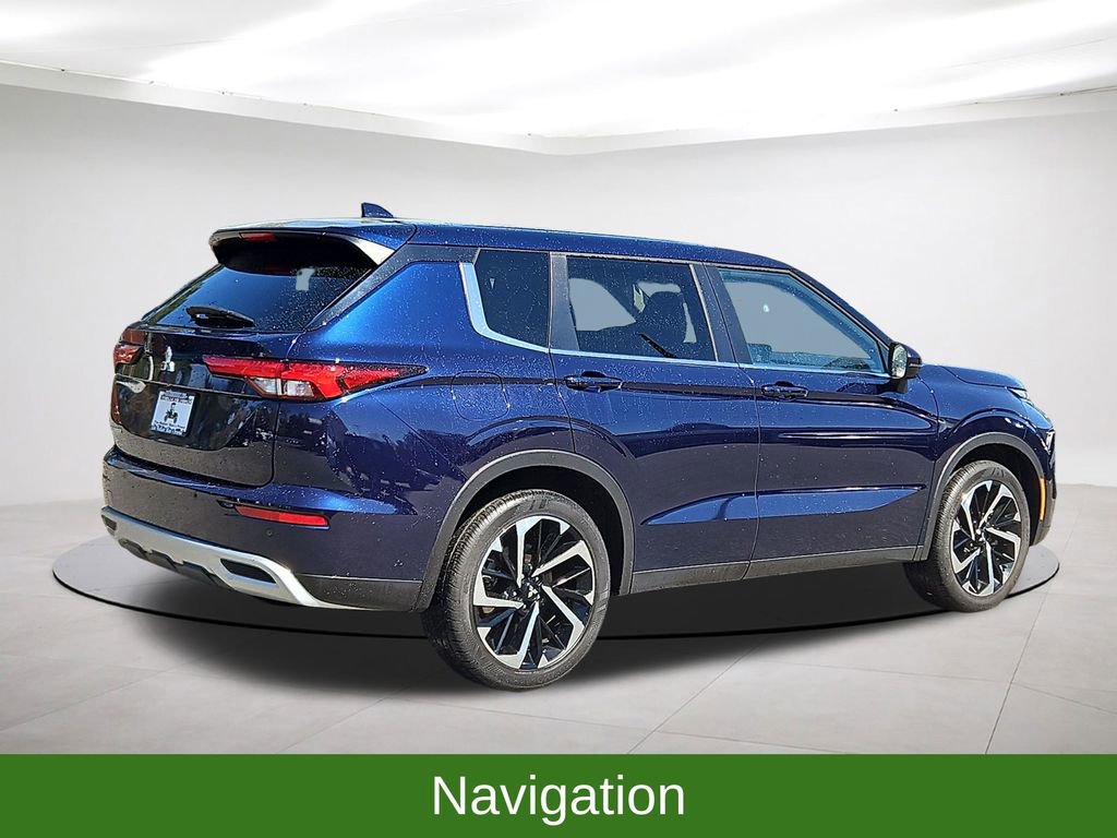 Used 2024 Mitsubishi Outlander SE image 7