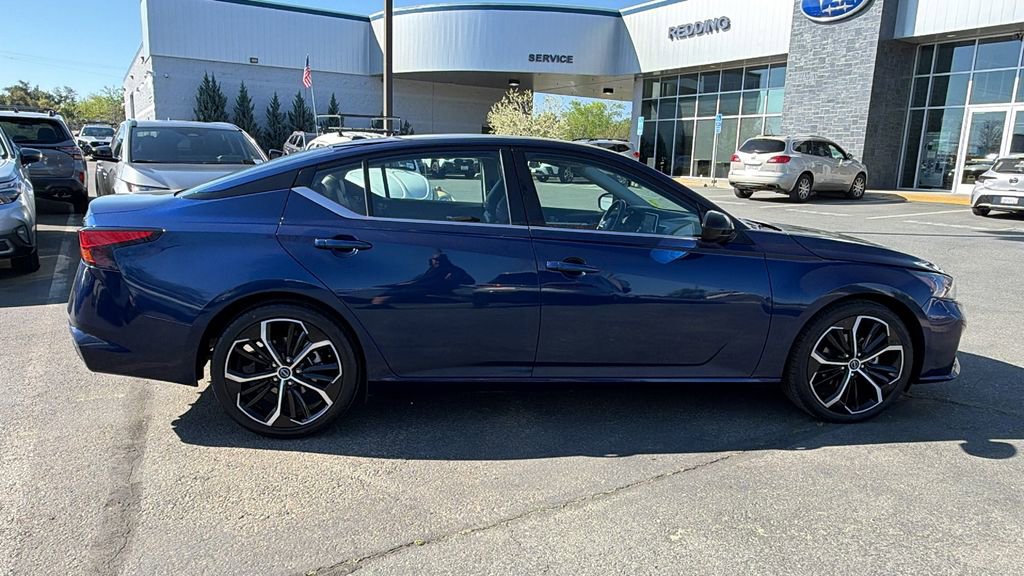 Used 2023 Nissan Altima 2.5 SR image 3