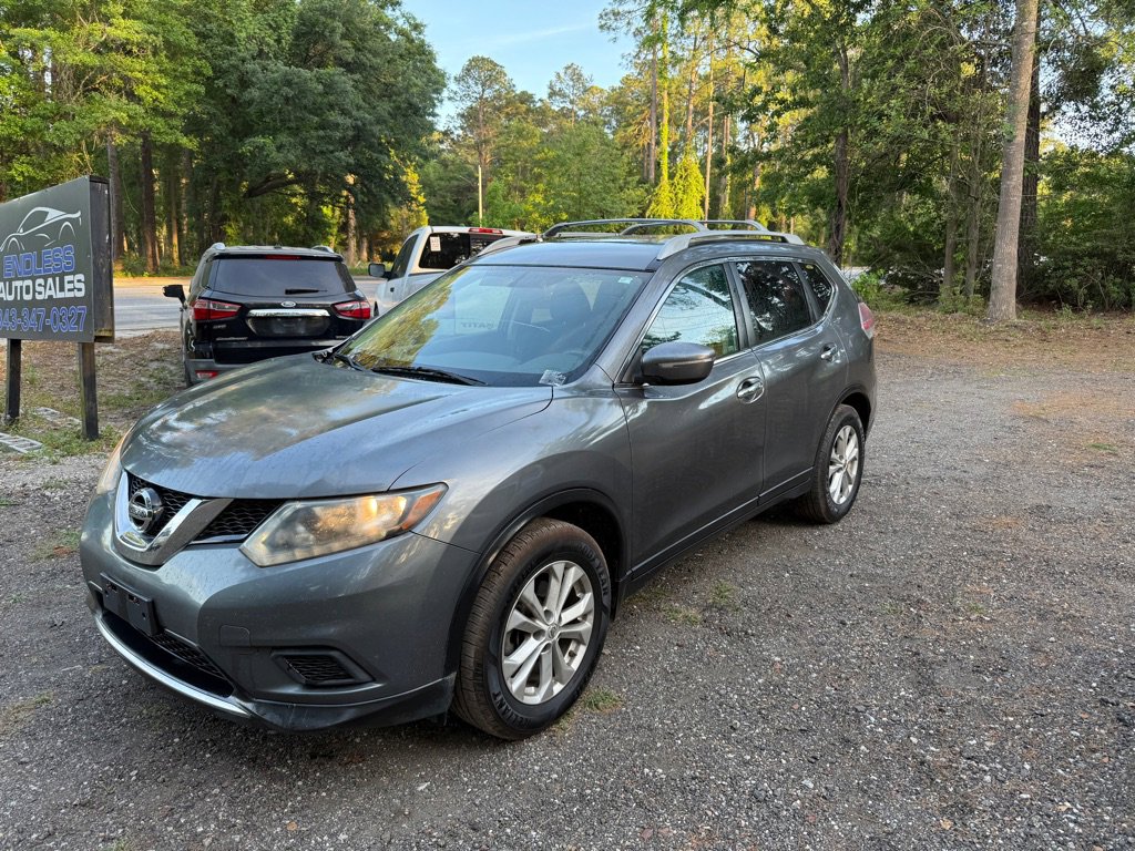 Used 2014 Nissan Rogue SV FWD image 2