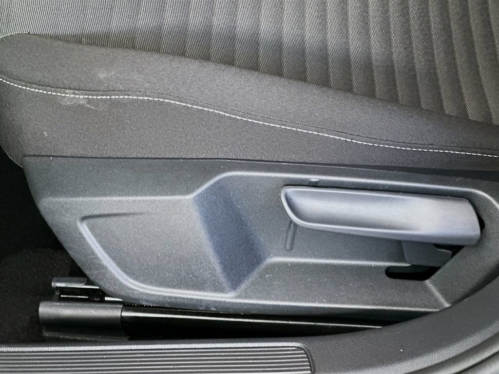 Used 2025 Volkswagen Jetta S FWD image 25