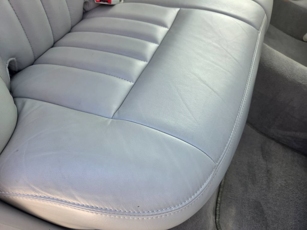 Used 2005 Lincoln Town Car Signature RWD image 34