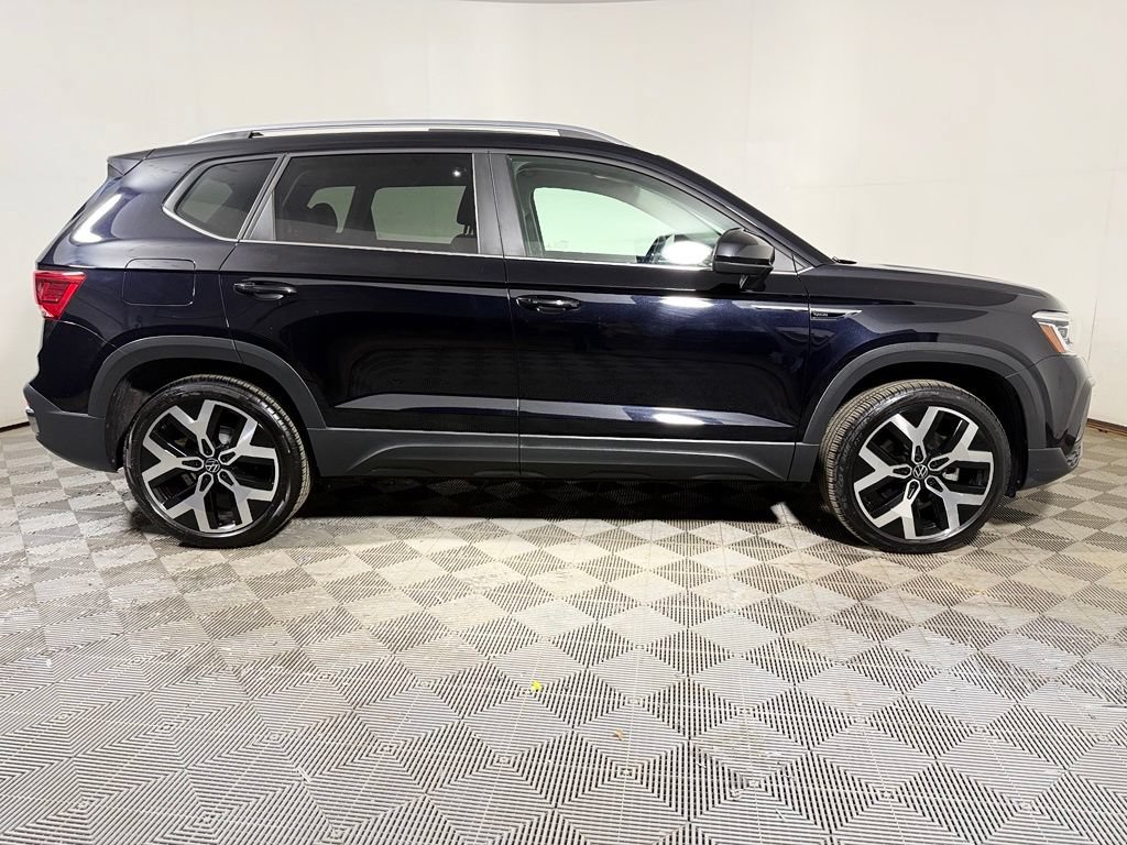 Used 2023 Volkswagen Taos SEL AWD/4WD image 8