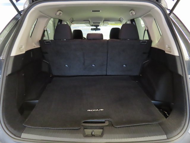 Used 2023 Nissan Rogue S image 29