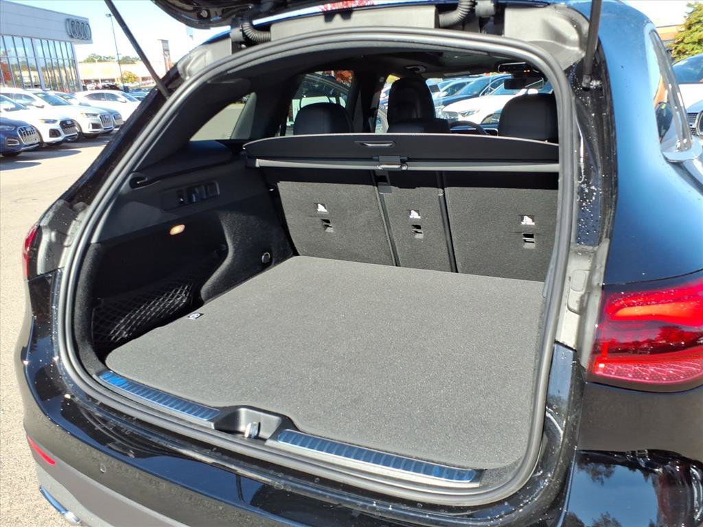 Used 2026 Mercedes-Benz GLC 300 4MATIC image 13