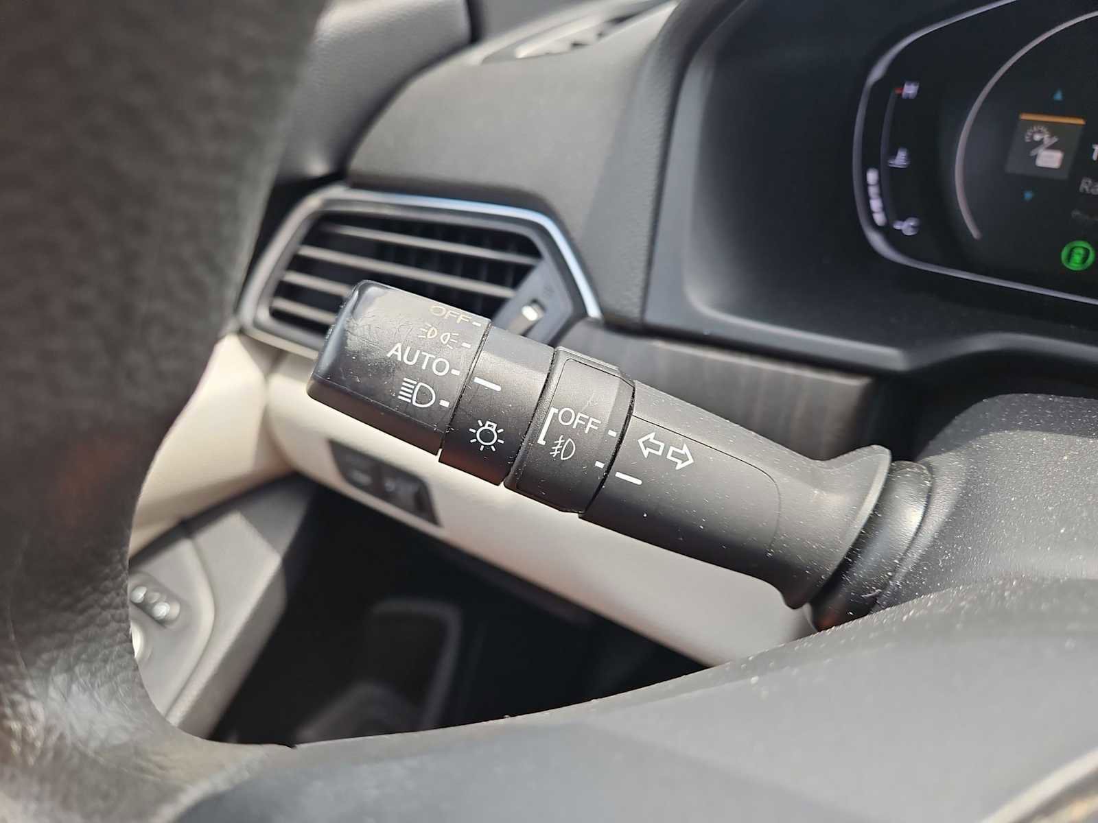 Used 2020 Honda Accord EX image 27