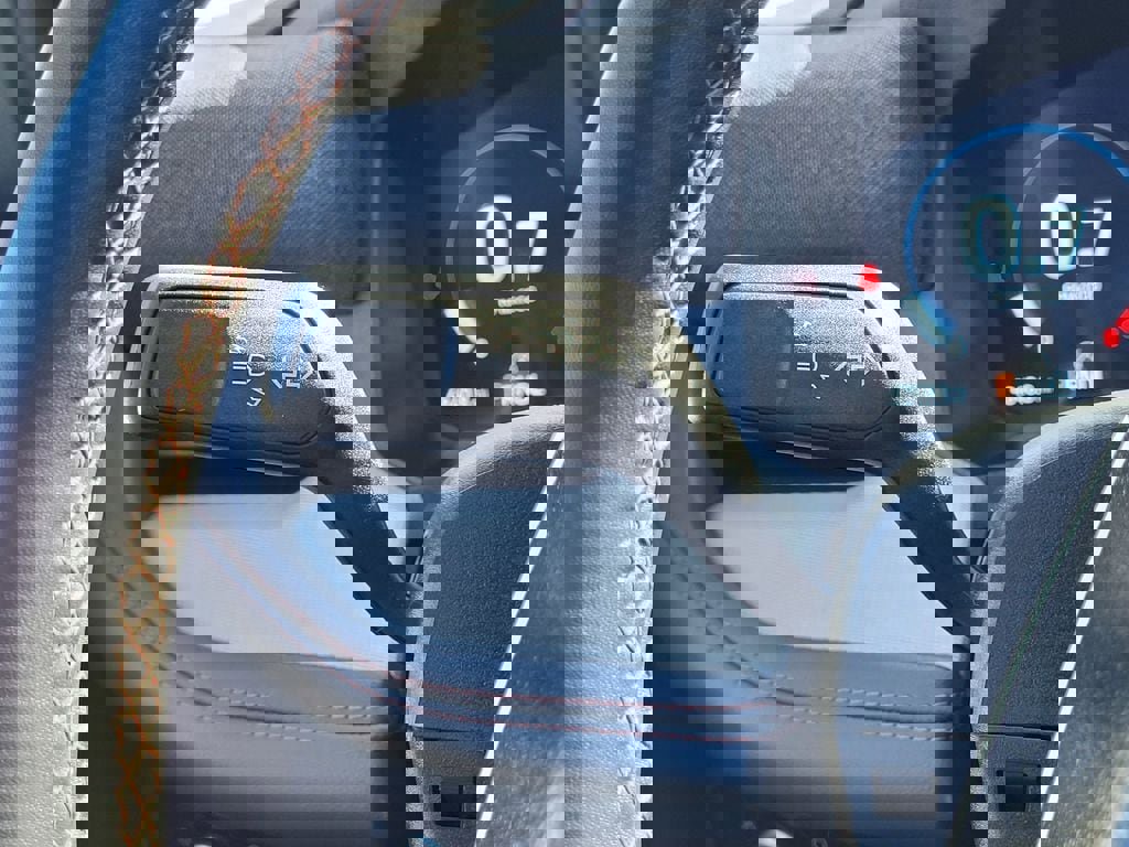 Used 2025 Ford Explorer Active image 21