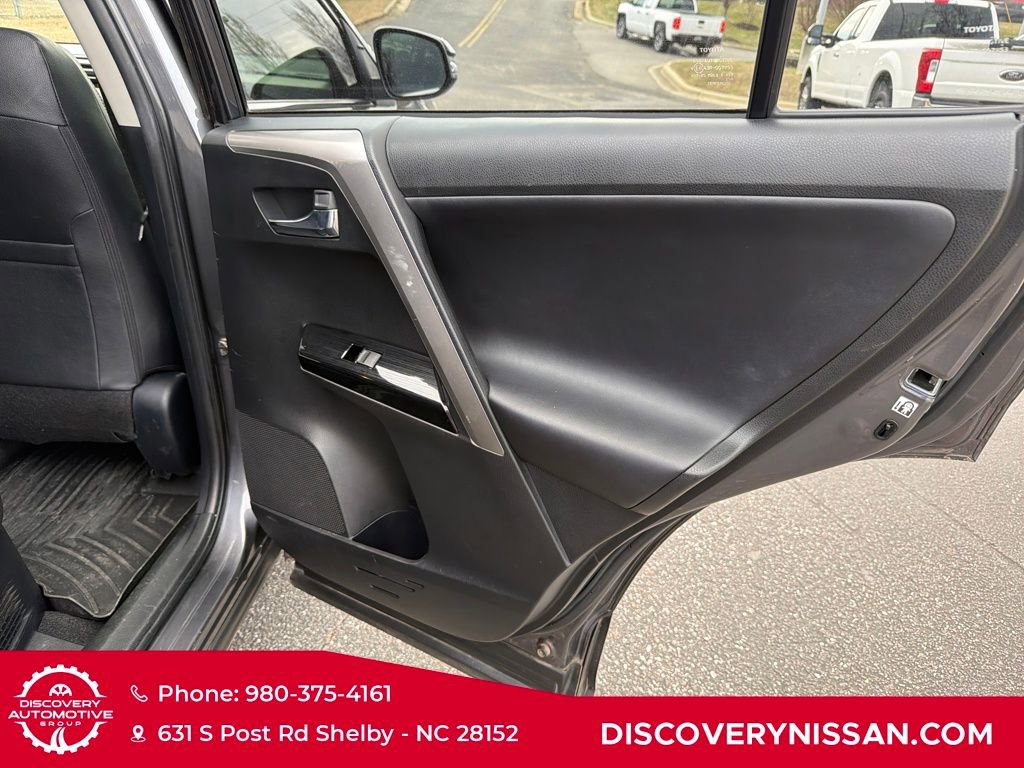 Used 2017 Toyota RAV4 Limited image 37