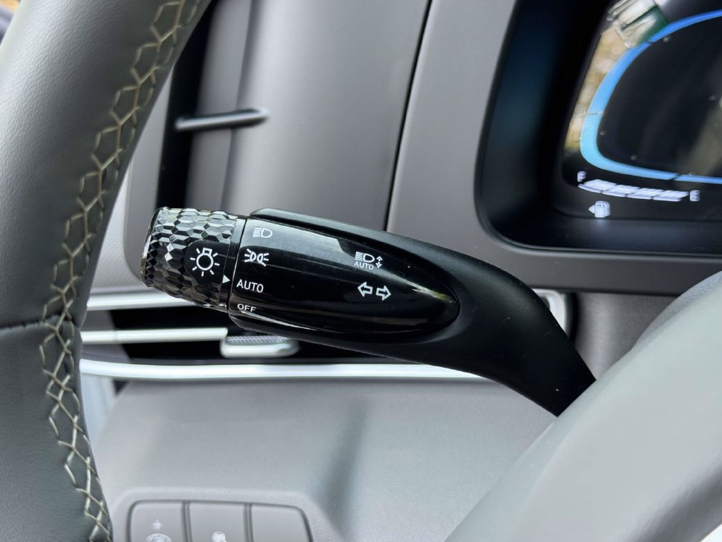 New 2026 Hyundai Elantra SEL Sport Premium FWD image 28