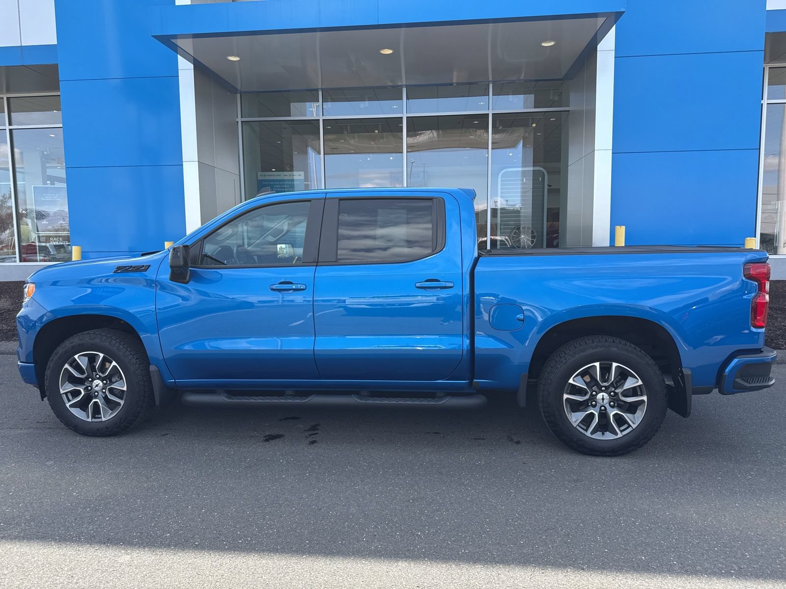 Used 2023 Chevrolet Silverado 1500 RST w/ RST All Star Premium Package AWD/4WD image 9