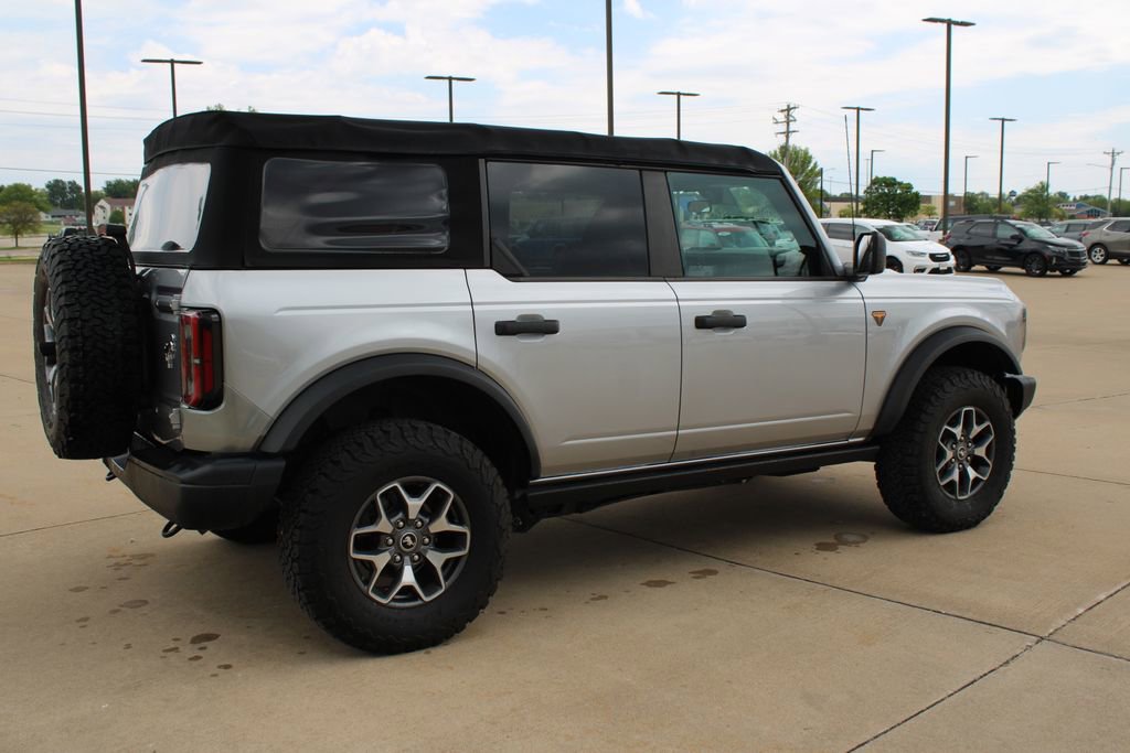 Used 2022 Ford Bronco Badlands AWD/4WD image 5