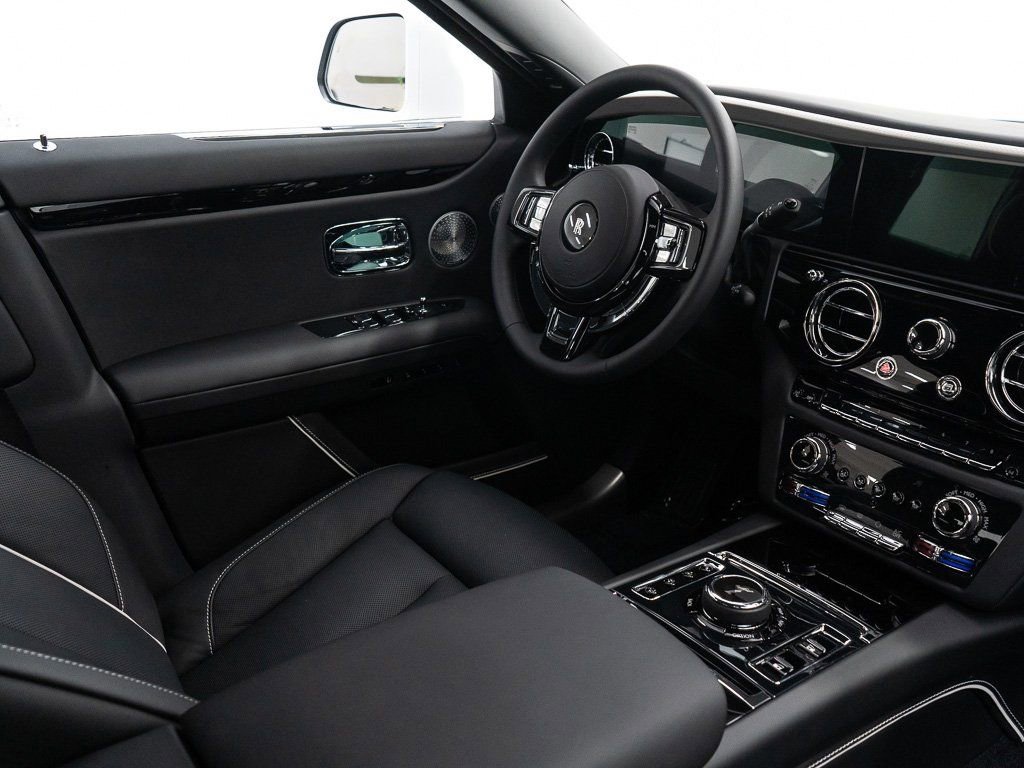 Used 2025 Rolls-Royce Ghost AWD/4WD image 33
