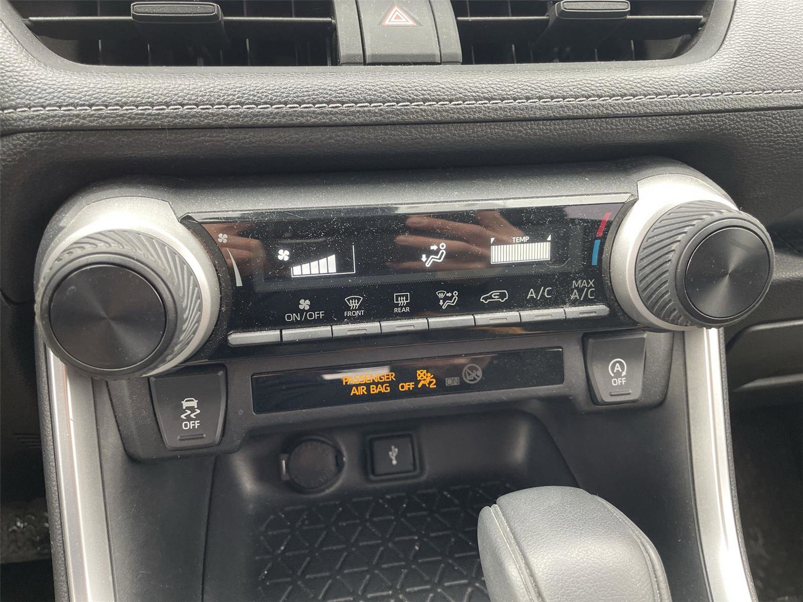 Used 2020 Toyota RAV4 LE w/ All Weather Liner Package image 19